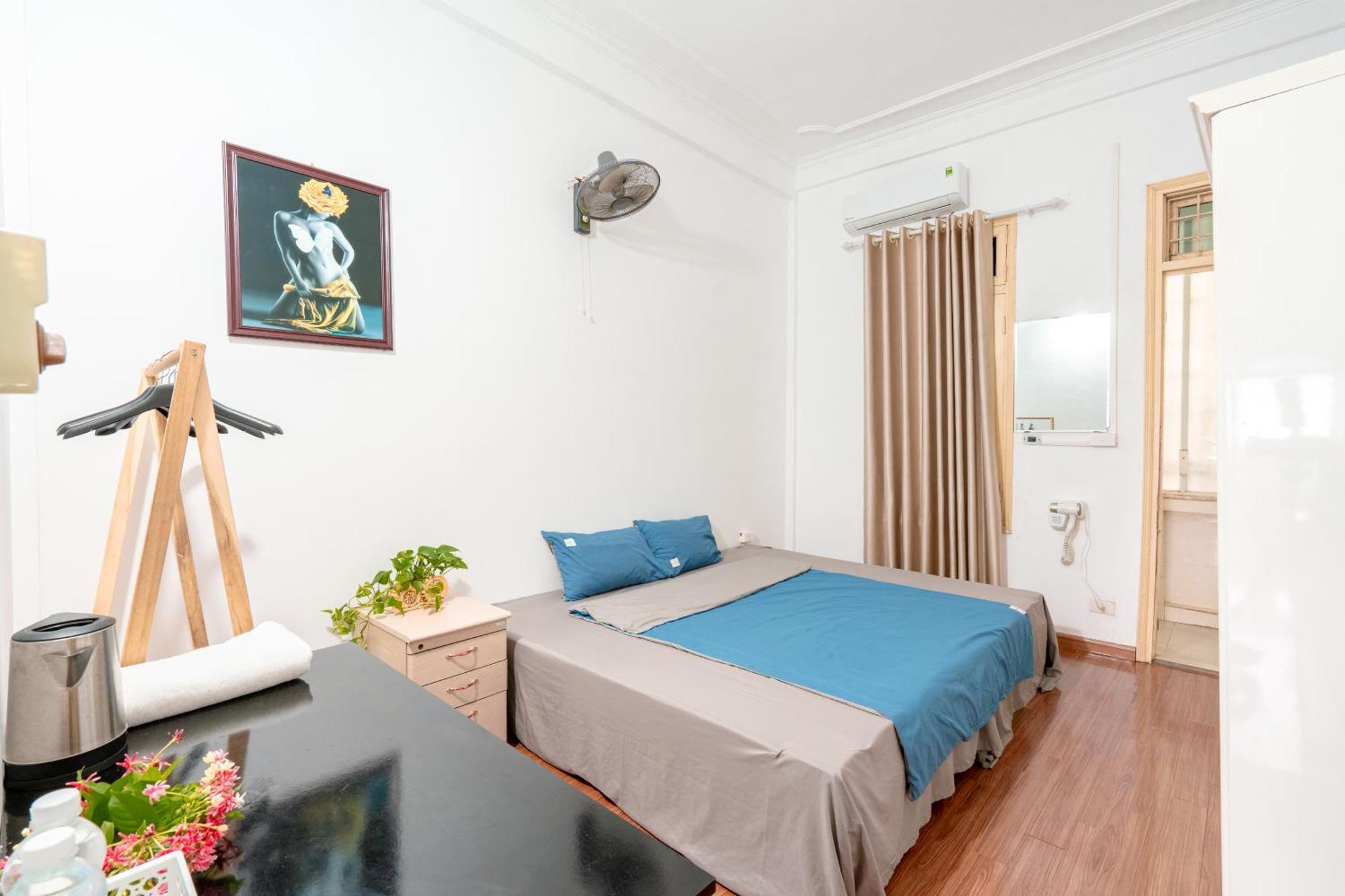 Khách sạn Ha Noi *